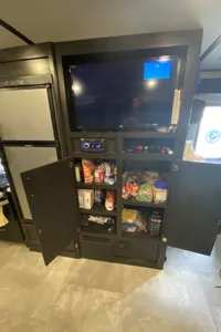 Luxury 35ft Trailer, delivery only, dogs ok