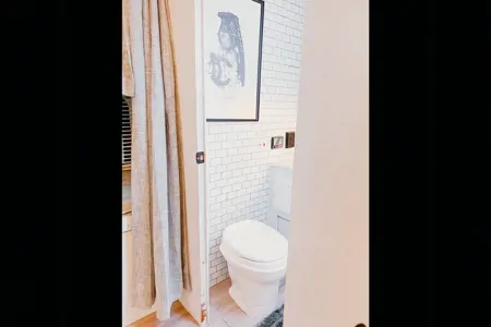 Cozy Renovated Home on Wheels (R-Vision Trail-Lite Trek)