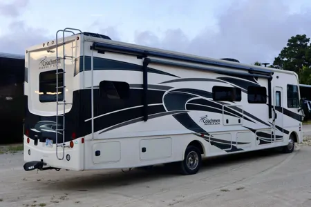 Coachmen Miranda 35OS Class A