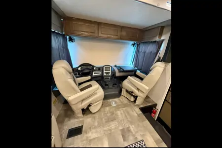 Coachmen Miranda 35OS Class A