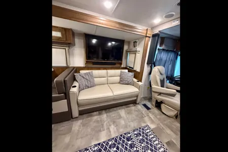 Coachmen Miranda 35OS Class A