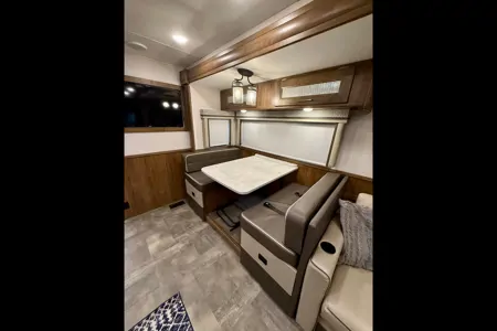 Coachmen Miranda 35OS Class A