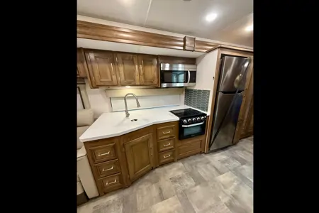 Coachmen Miranda 35OS Class A