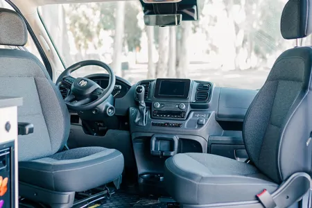 EASY TO USE Pleasure-Way Tofino Campervan