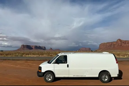 Vanture Campers GMC Johnny Savana