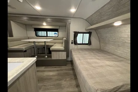 Cody's Coachmen Catalina Travel Trailer