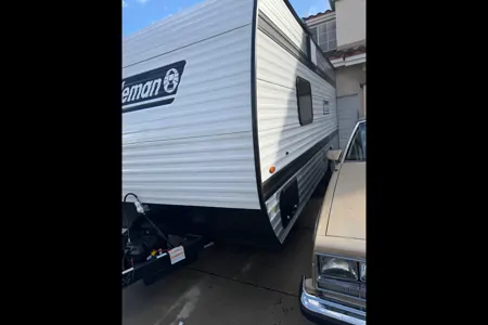 Kayla’s Coleman Keystone Travel Trailer