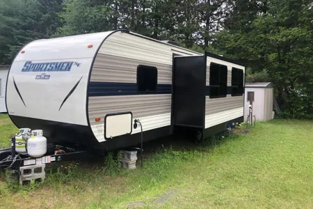Julie's Cozy RV Sportsmen RV Travel Trailer
