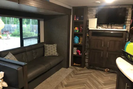 Julie's Cozy RV Sportsmen RV Travel Trailer