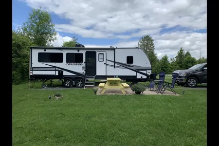 Kenneth's Crossroads New York apartment