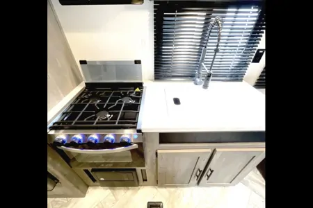 Dana's Springdale 29ft Fifth Wheel