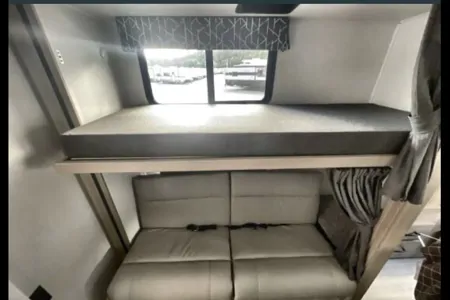 Family Forest River Sunseeker Class C