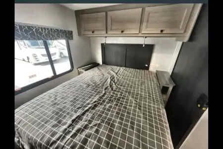 Family Forest River Sunseeker Class C