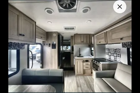 Family Forest River Sunseeker Class C