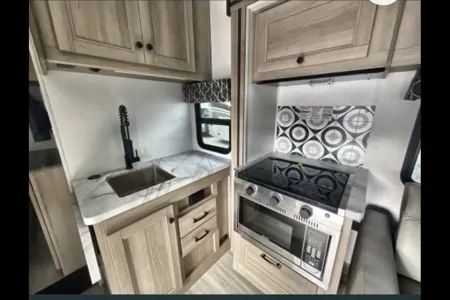 Family Forest River Sunseeker Class C