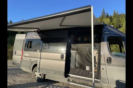 VincentVanGo - Roadtrek Play + Slumber Class B