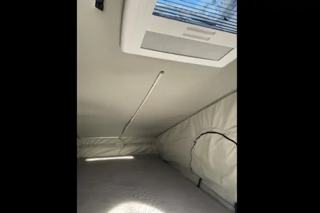 VincentVanGo - Roadtrek Play + Slumber Class B