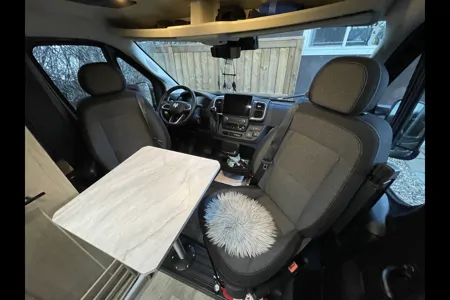 VincentVanGo - Roadtrek Play + Slumber Class B