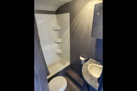 Mark's Pacific Coachworks 20EX Toy Hauler