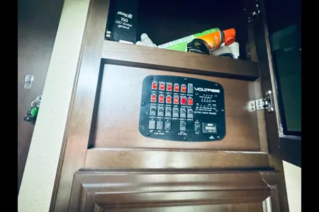 Jennifer's Dutchmen Voltage Fifth Wheel