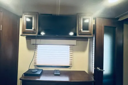 Jennifer's Dutchmen Voltage Fifth Wheel