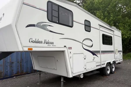 Doug's Glendale Fifth Wheel 