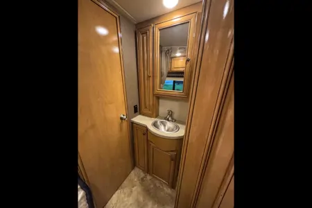 Arthur 's Thor Motor Coach Siesta Class C