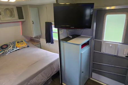 Geoff's Fleetwood Mallard Travel Trailer