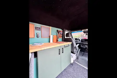 Luxury Sprinter w/ Shower, toilet, Kitchen