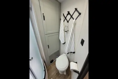 Michelle's 30" Vibe 25RK Travel Trailer