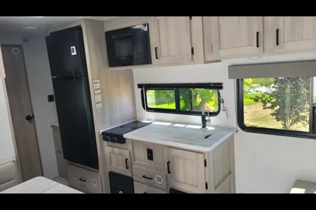 East to West 2025 EAST TO WEST Della Terra LE 260BHLE Travel Trailer