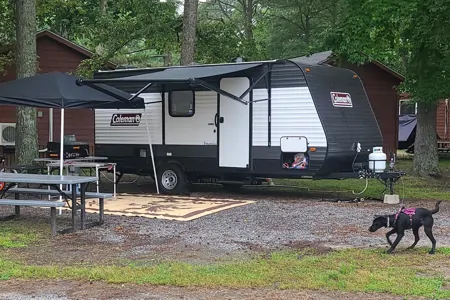 PJ's Coleman 17b Travel Trailer