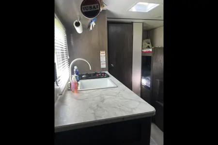 PJ's Coleman 17b Travel Trailer