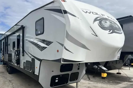 The Family Fun Forest River Wolfpack Fifth Whee