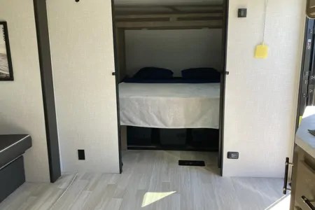 Iain's Springdale 2620vhs Travel Trailer