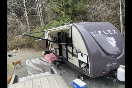 Stephen's Augusta flex 26 rbk Travel Trailer