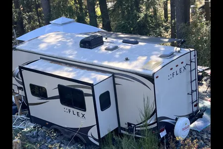 Stephen's Augusta flex 26 rbk Travel Trailer