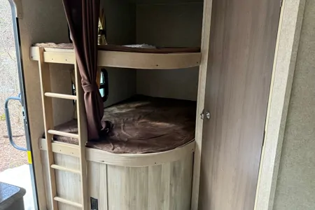 Riverview Retreat Coachmen 273BHSCK Travel Trailer