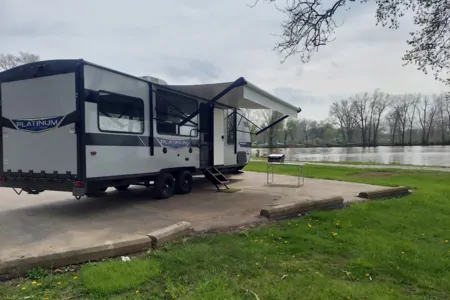 Forest River FSX Platinum 260RTX Toy Hauler