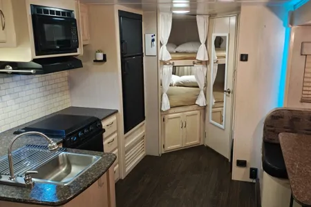 Meet Clifford, tows like a 24', lives like a 30'!