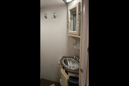 Meet Clifford, tows like a 24', lives like a 30'!