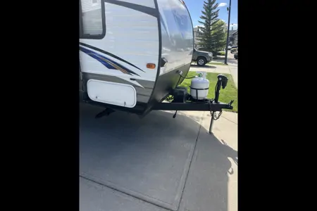 Jun’s Forest River Cruise Lite Travel Trailer