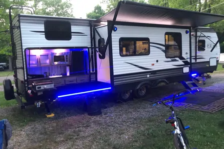  2021 Palomino Puma  32 BHKS Travel Trailer