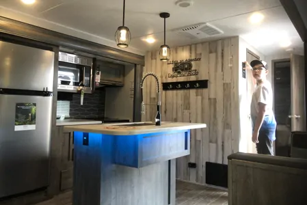  2021 Palomino Puma  32 BHKS Travel Trailer