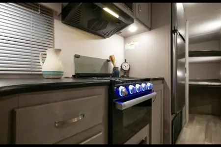 Tracer 260BHSLE - Compact Elegance!