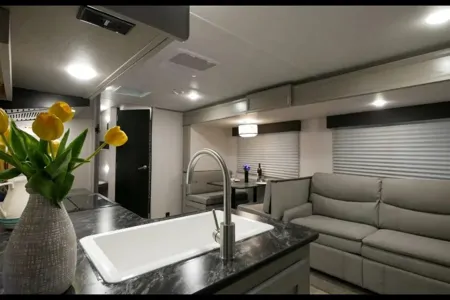 Tracer 260BHSLE - Compact Elegance!