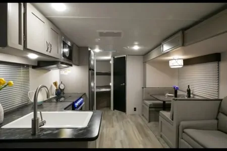 Tracer 260BHSLE - Compact Elegance!