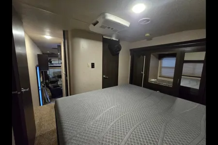 Shockwave in the Sand – Desert Escape for 6