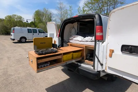 Shoebill Electrician (GMC Savana 2011)