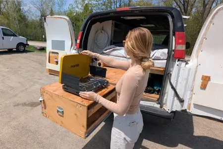 Shoebill Electrician (GMC Savana 2011)